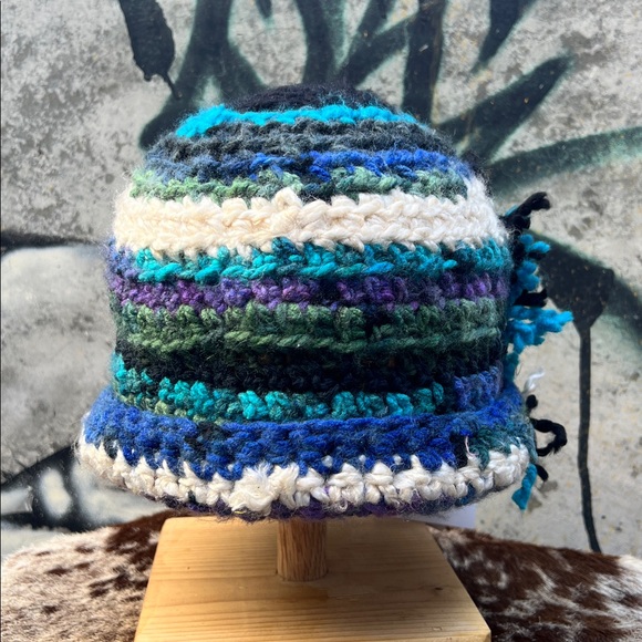 Hand Crocheted Beanie Hat-Great Gift - Picture 2 of 12